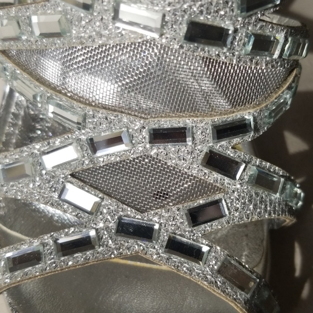 Camille La Vie Silver Stoned Heels - Picture 4 of 4